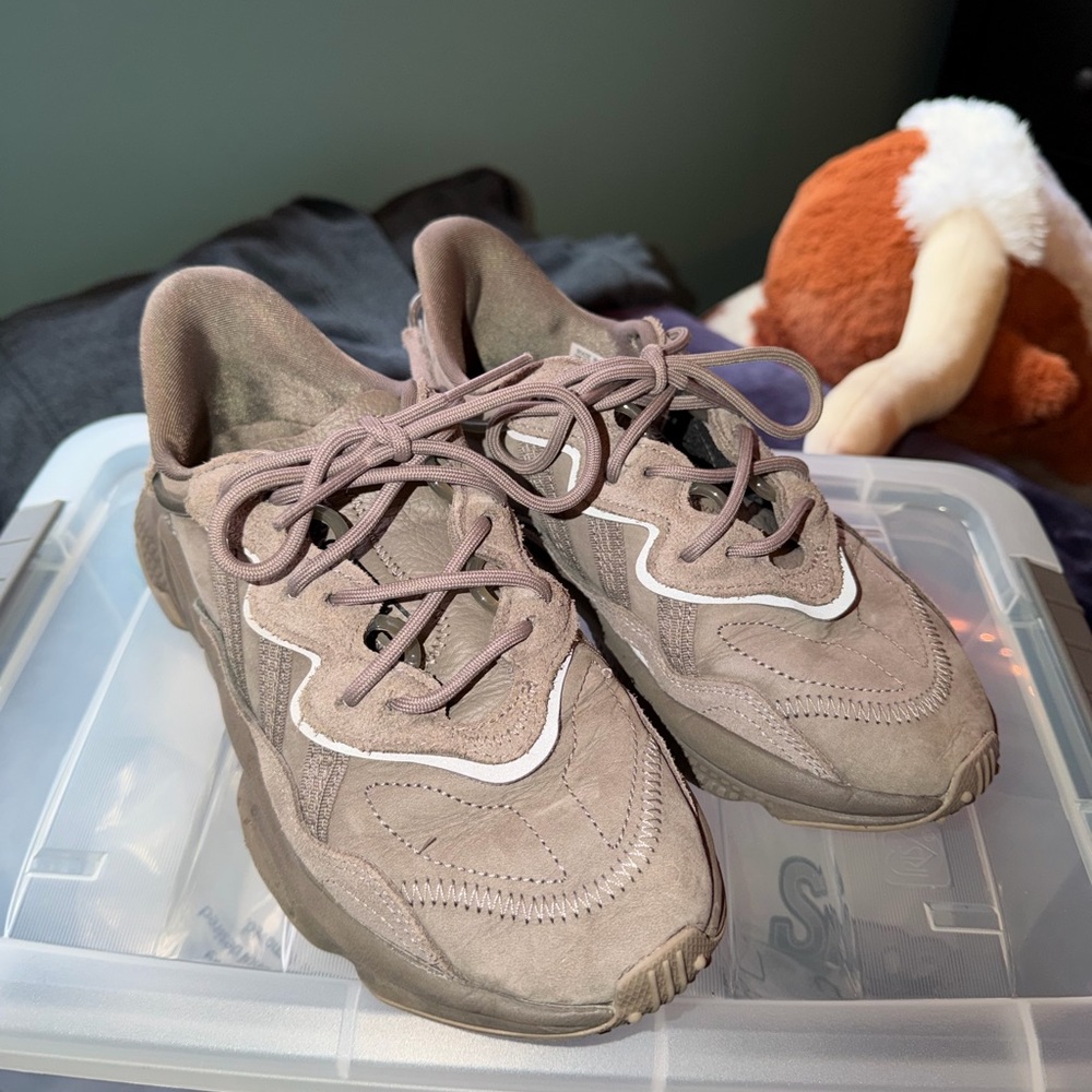 Adidas Oswegos